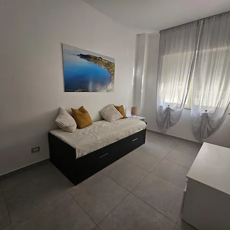 A Due Passi Dal Mare דירה מילאצו