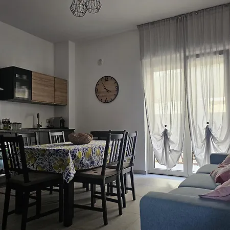 A Due Passi Dal Mare *